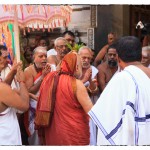 The Jagadguru arriving at the Sri Ardhanardhishwara Temple The Jagadguru arriving at the Sri Ardhanardhishwara Temple