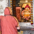 After the Jagadgurus had Darshan at the shrines of Goddess Sharadamba, Mahaganapati, Lord Bala Subrahmanya and Sri Adi Shankaracharya, they graced a public function organised on the occasion