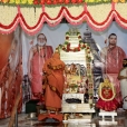 Sri Mahasannidhanam performing the nightly Sri Sharada Chandramoulishwara Puja