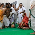 Sri Sannidhanam then proceeded towards the Setupati Higher Secondary School and blessed the devotees, students and faculty with an Anugraha Bhashanam