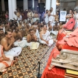 Sri Mahasannidhanam giving a Anugraha Bhashanam